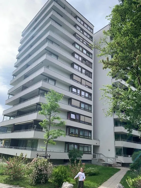 501 Schlafzimmer, Wohnzimmer, Kueche Und Bad Mit Bergblick contacts